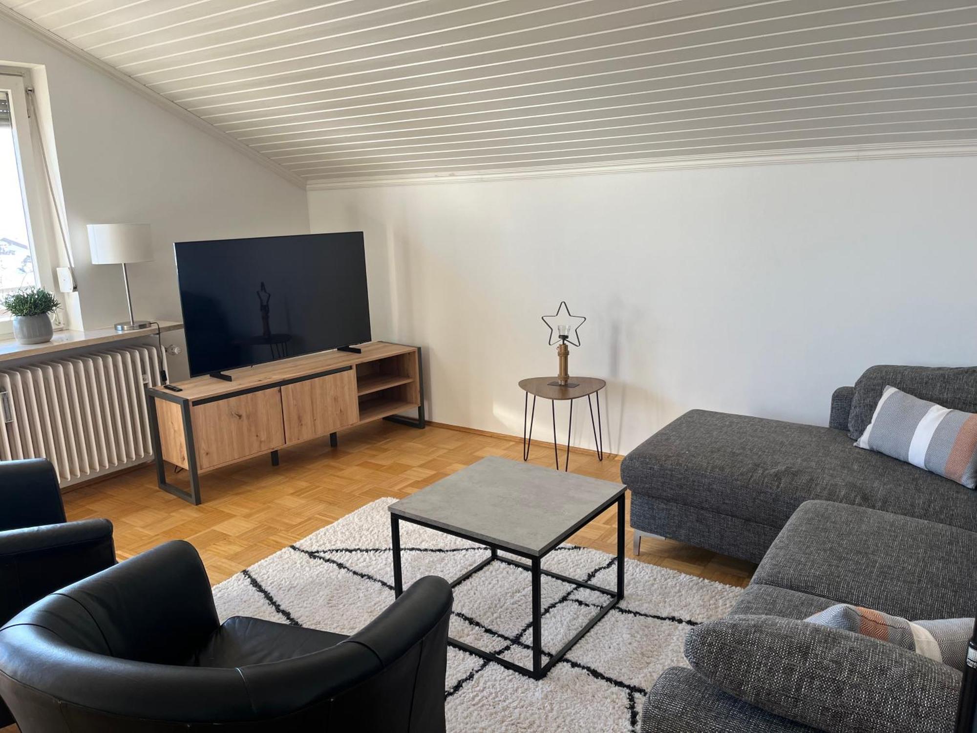 Helle, Ruhige Ferienwohnung Mit Balkon Bad Tölz Esterno foto