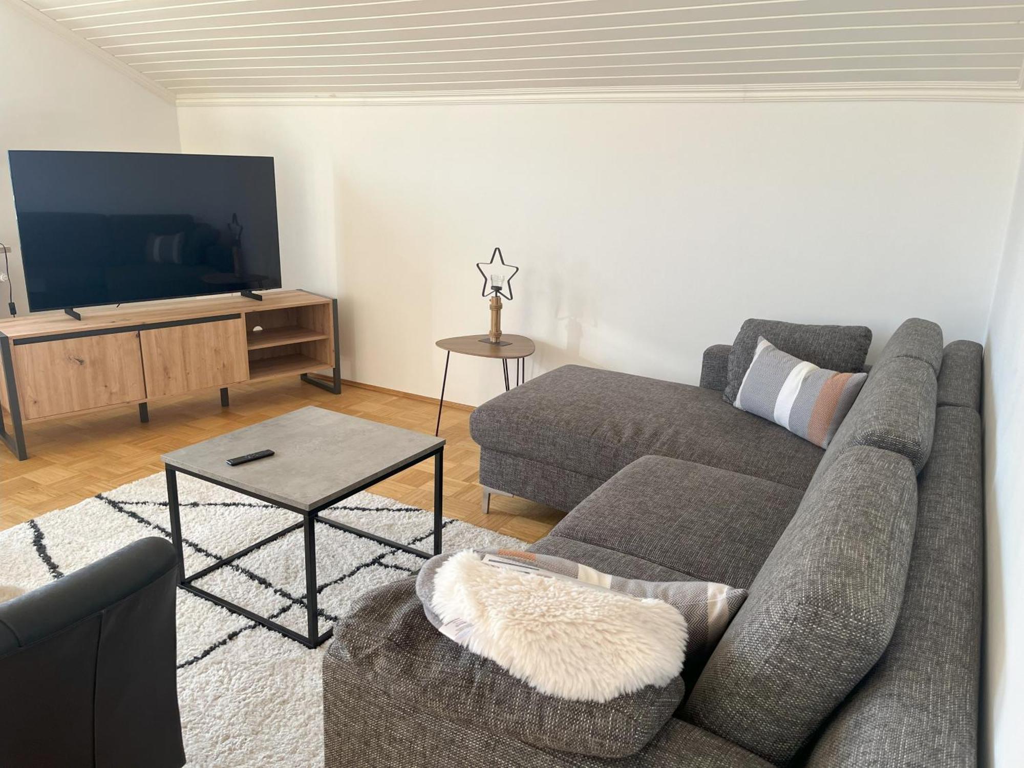 Helle, Ruhige Ferienwohnung Mit Balkon Bad Tölz Esterno foto
